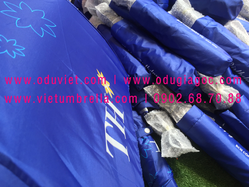 xưởng sản xuất ô dù cầm tay in logo quảng cáo